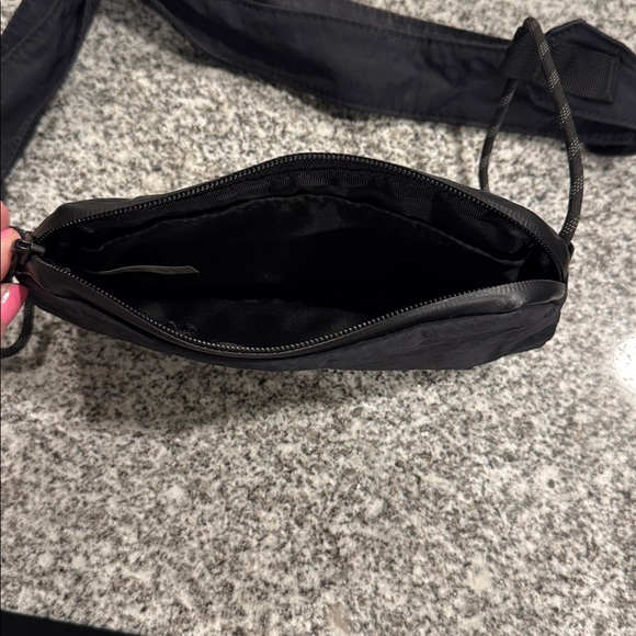 Lululemon belt bag - Picture 3 of 4